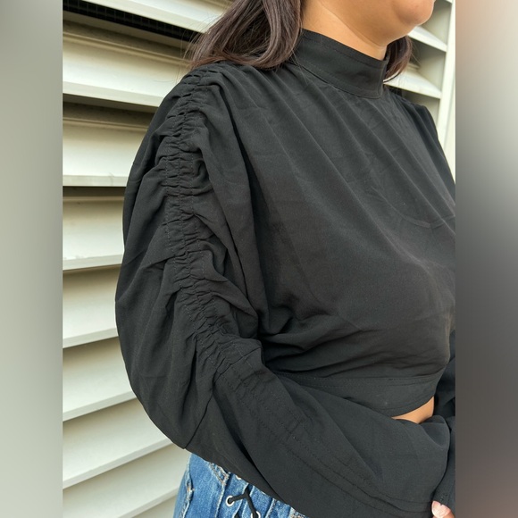 John John cropped top - Picture 6 of 6